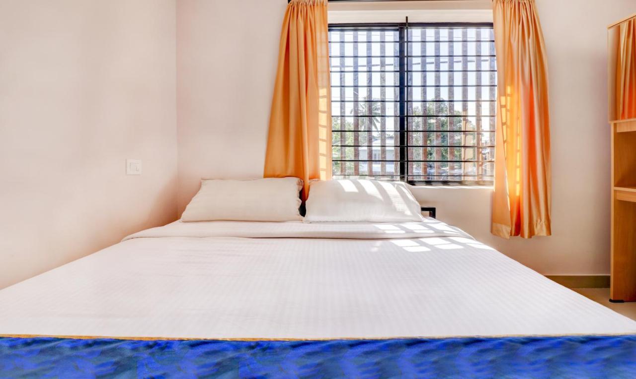 Tri-Star Presidency Cochin Hotel Kochi Exterior foto
