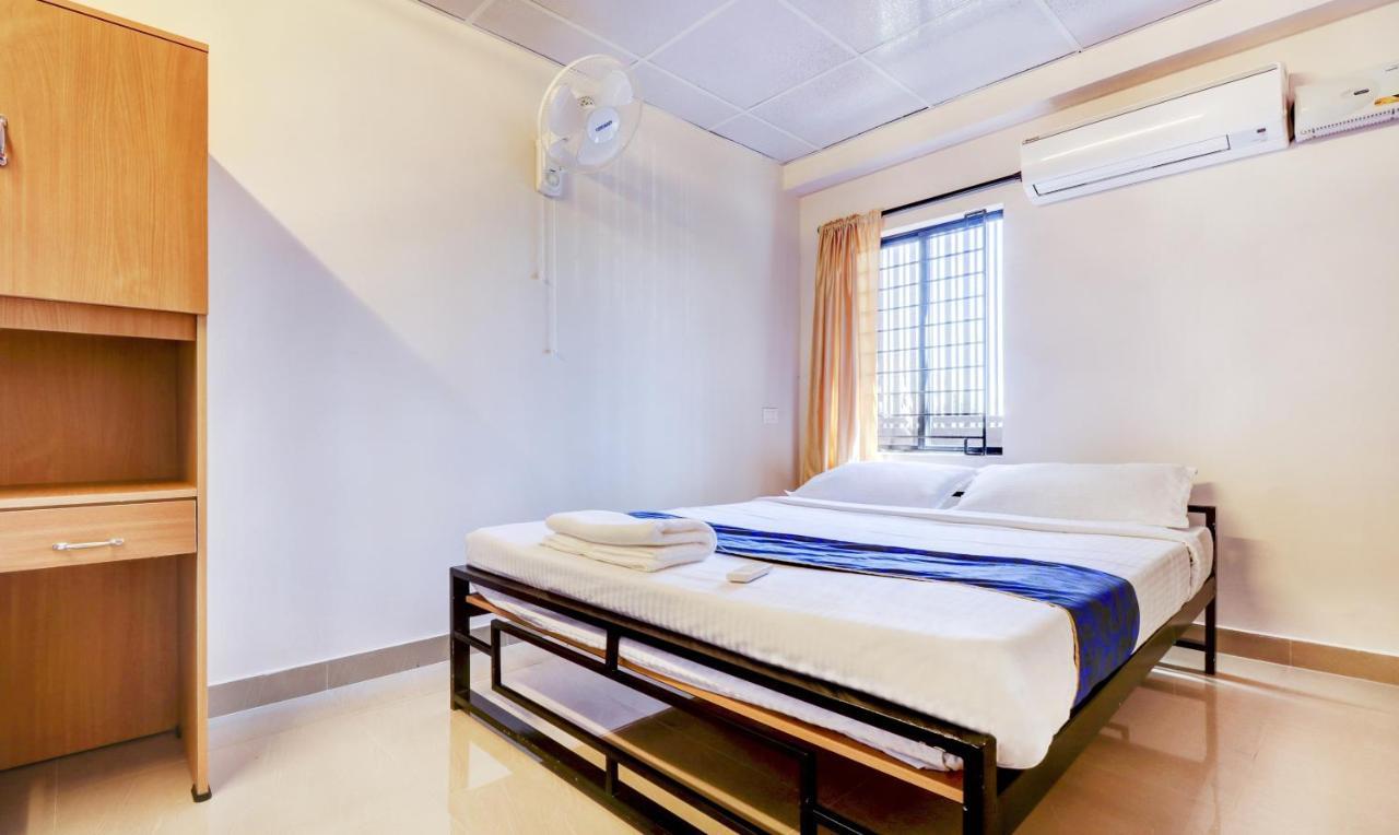 Tri-Star Presidency Cochin Hotel Kochi Exterior foto