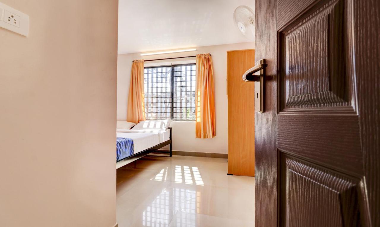 Tri-Star Presidency Cochin Hotel Kochi Exterior foto